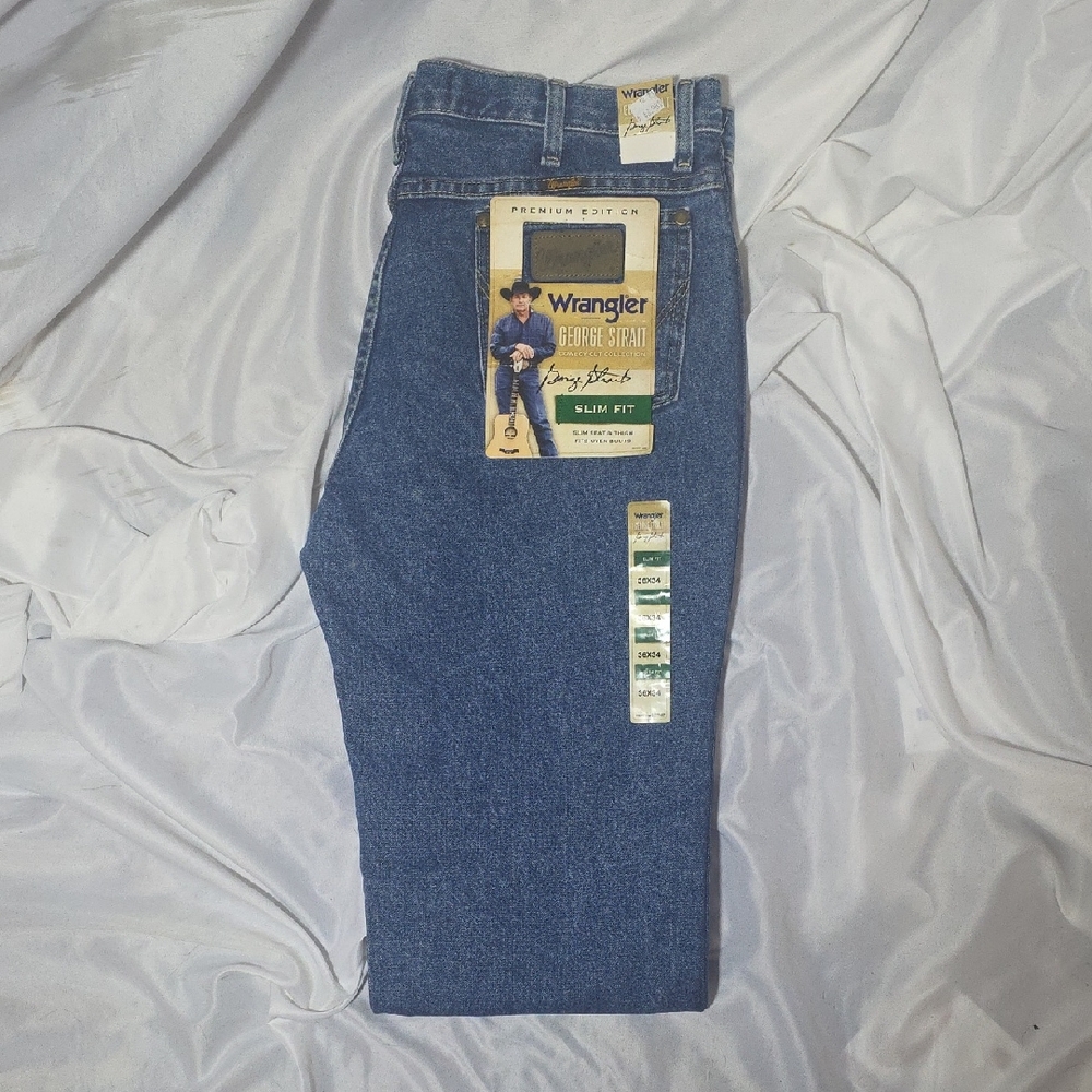 Wrangler Men's Classic Blue Slim Jeans